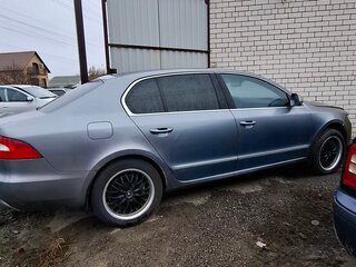 2012 Skoda Superb II, серый, 900000 рублей, вид 4