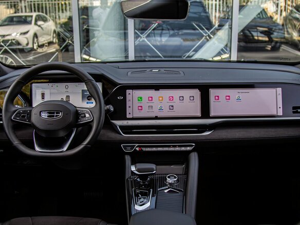 2026 Geely Monjaro I, серый, 4954990 рублей - вид 13