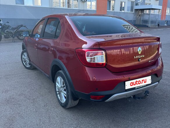 2021 Renault Logan Stepway II Рестайлинг, красный, 1570000 рублей - вид 4