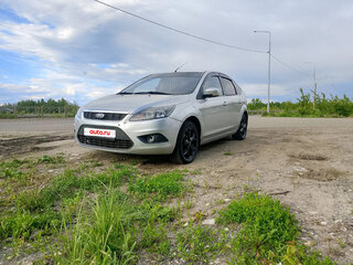 2010 Ford Focus II Рестайлинг, серебристый, 530000 рублей, вид 1