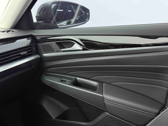 2023 Volkswagen Passat B8 Рестайлинг, чёрный, 1810000 рублей - вид 22
