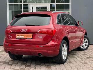 2010 Audi Q5 I (8R), красный, 1229000 рублей, вид 2