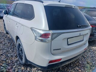 2012 Mitsubishi Outlander III, белый, 911000 рублей, вид 5
