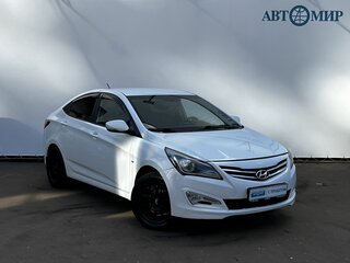 2015 Hyundai Solaris I Рестайлинг, белый, 995000 рублей, вид 3