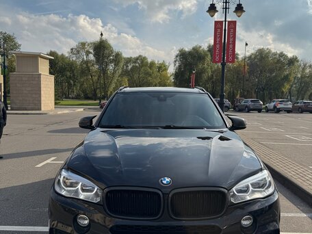 2017 BMW X5 30d III (F15), чёрный, 3670000 рублей, вид 2