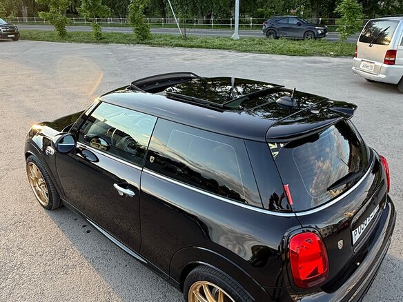 2020 Mini Hatch JCW III (F55/F56) Рестайлинг, чёрный, 3200000 рублей - вид 8
