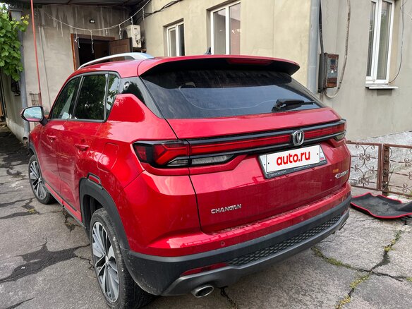 2023 Changan CS35 Plus I Рестайлинг, красный, 1900000 рублей - вид 3
