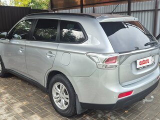 2014 Mitsubishi Outlander III, серебристый, 1150000 рублей, вид 4
