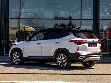 2022 Kia Seltos I, белый, 2235000 рублей, вид 4