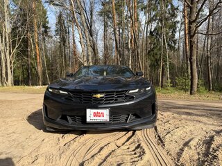 2019 Chevrolet Camaro 8-speed VI Рестайлинг, чёрный, 5200000 рублей, вид 4