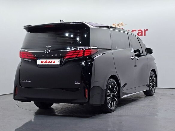 2024 Toyota Alphard IV, чёрный, 9770000 рублей - вид 2