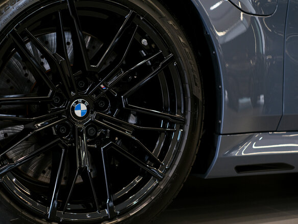 2026 BMW M5 VII (G90), серый, 22990000 рублей - вид 6