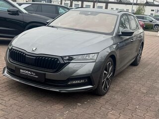 2022 Skoda Octavia IV (A8), серый, 2330000 рублей, вид 1