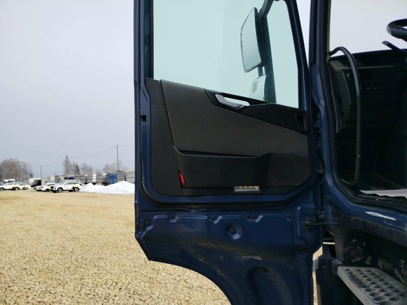 2020 Volvo FH, синий, 7768000 рублей - вид 7