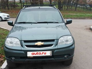 2013 Chevrolet Niva I Рестайлинг, серый, 650000 рублей, вид 2