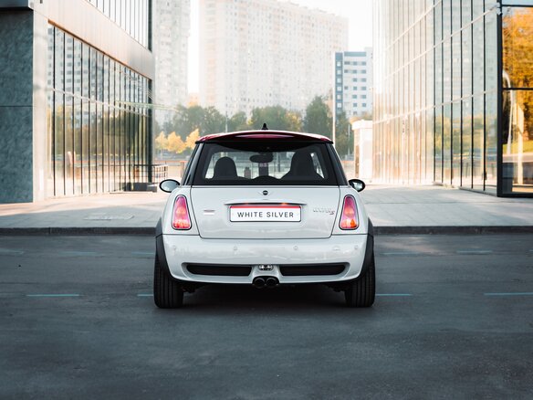 2003 Mini Hatch Cooper S I (R50), красный, 2000000 рублей - вид 5