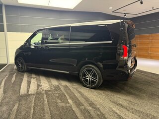 2024 Mercedes-Benz V-Класс Extra Long 300 d экстра длинный III (W447) Рестайлинг 2, чёрный, 17200000 рублей, вид 2