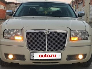 2010 Chrysler 300C I, белый, 1250000 рублей, вид 1