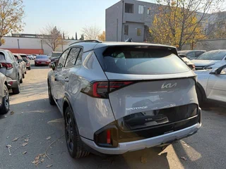 2025 Kia Sportage V Рестайлинг, серый, 3290000 рублей, вид 4