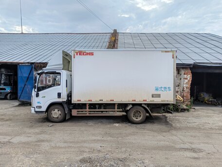 2023 Isuzu Elf (N-series), белый, 2800000 рублей, вид 3