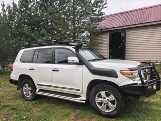 2014 Toyota Land Cruiser 200 Series Рестайлинг 1, белый, 4000000 рублей, вид 4