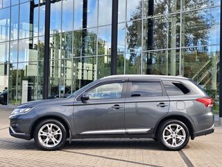 2019 Mitsubishi Outlander III Рестайлинг 3, серый, 2050000 рублей, вид 3