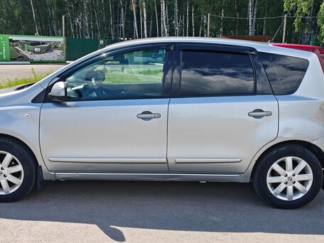 2011 Nissan Note I Рестайлинг, серебристый, 480000 рублей, вид 5