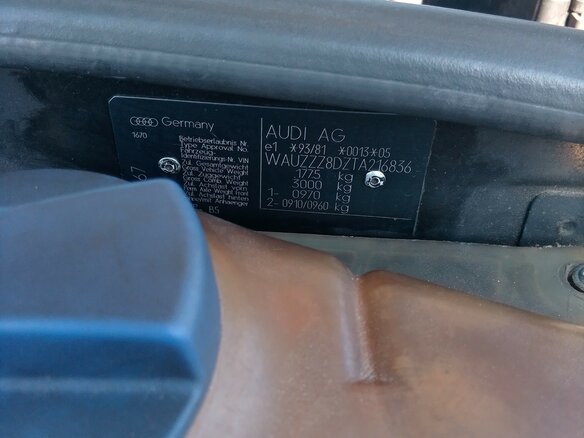 1996 Audi A4 I (B5), чёрный - вид 22