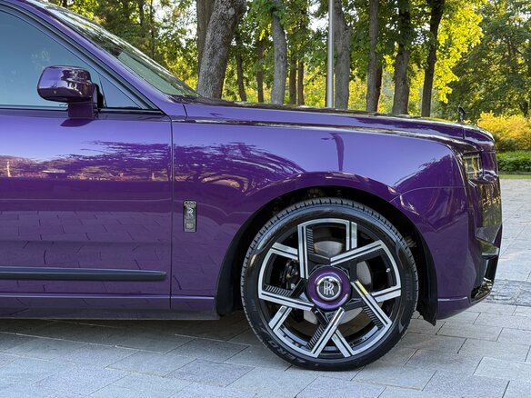2018 Rolls-Royce Cullinan I (Series I), фиолетовый, 28900000 рублей - вид 6
