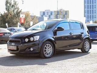 2014 Chevrolet Aveo II, чёрный, 799000 рублей, вид 2