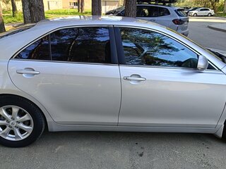 2009 Toyota Camry VI (XV40) Рестайлинг, серебристый, 1190000 рублей, вид 3