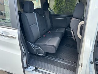 2017 Honda Stepwgn Spada V, белый, 1430000 рублей, вид 4