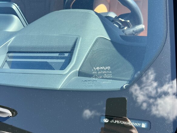 2023 Lexus LX 600 IV, серый, 17500000 рублей - вид 8