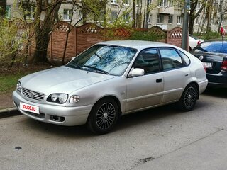 2000 Toyota Corolla VIII (E110) Рестайлинг, серебристый, 350000 рублей, вид 2