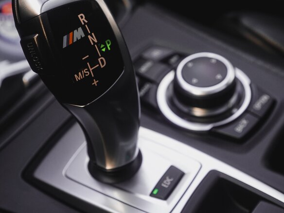2013 BMW X6 M I (E71) Рестайлинг, чёрный, 2700000 рублей - вид 17