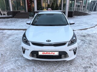 2019 Kia Rio IV, белый, 1050000 рублей, вид 1