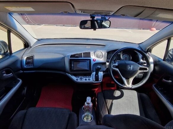 2013 Honda Stream II Рестайлинг, чёрный, 1420000 рублей - вид 5