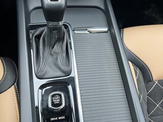 2020 Volvo V60 Cross Country II, белый, 4550000 рублей, вид 2