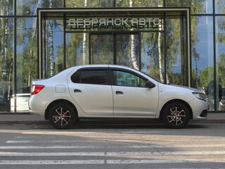 2015 Renault Logan II, серый, 745000 рублей, вид 4