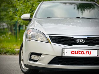 2010 Kia Ceed I Рестайлинг, серебристый, 990000 рублей, вид 1