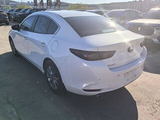 2022 Mazda 3 IV (BP), белый, 1605000 рублей, вид 2