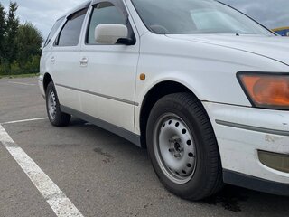 2000 Toyota Vista Ardeo V (V50), белый, 390000 рублей, вид 2