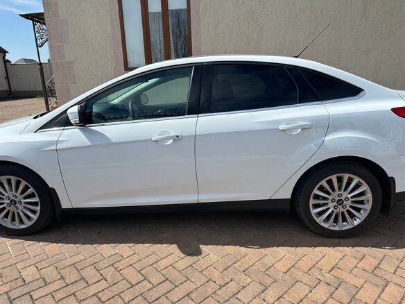 2013 Ford Focus III, белый, 1095000 рублей - вид 7