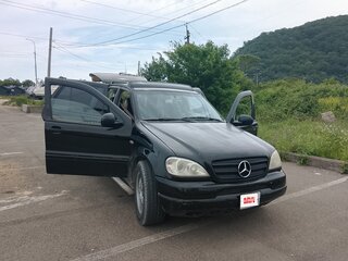 2000 Mercedes-Benz M-Класс 320 I (W163), чёрный, 650000 рублей, вид 2