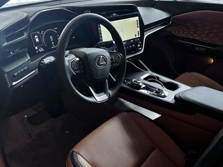 2023 Lexus RZ 450e, чёрный, 3000000 рублей, вид 5