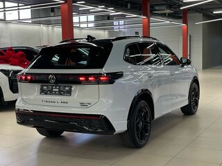 2026 Volkswagen Tiguan L Pro III (China Market), белый, 4790000 рублей, вид 5