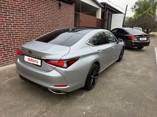 2022 Lexus ES 350 VII Рестайлинг, серый, 3990000 рублей, вид 5