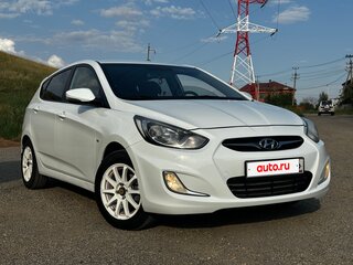 2011 Hyundai Solaris I, белый, 935000 рублей, вид 3