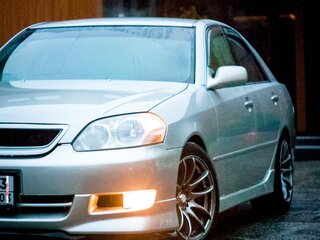 2001 Toyota Mark II IX (X110), серый, 825000 рублей, вид 1