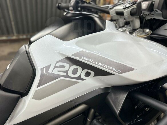 2023 Triumph Tiger 1200, белый, 1690000 рублей - вид 34